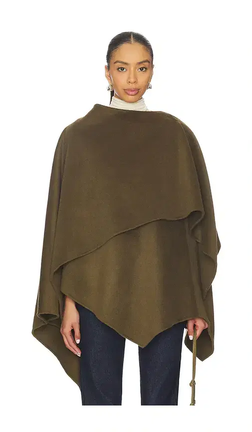 L'Academie Kye Wool Cape