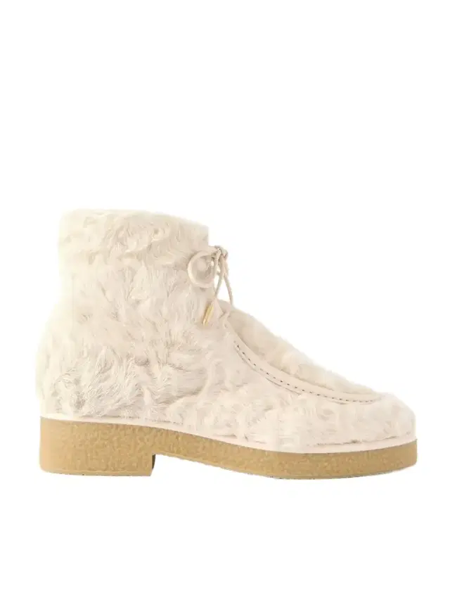 Frosty Shearling Boots
