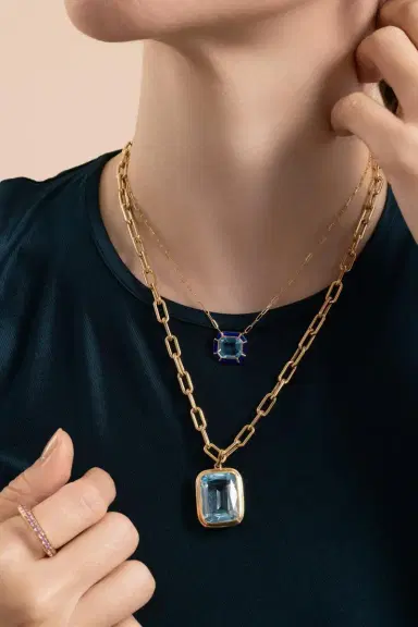 GOSHWARA Blue Topaz Manhattan Pendant Necklace | Thumbnail 3