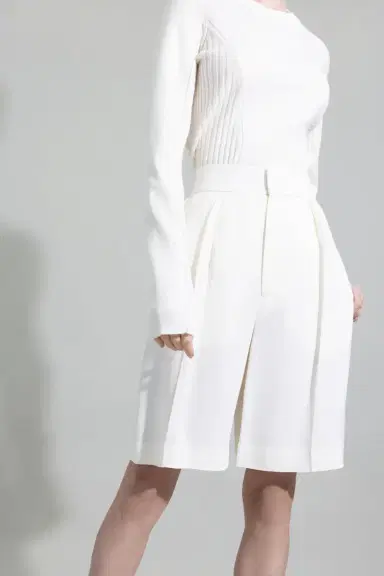 Victoria Beckham Tailored Shorts | Thumbnail 3