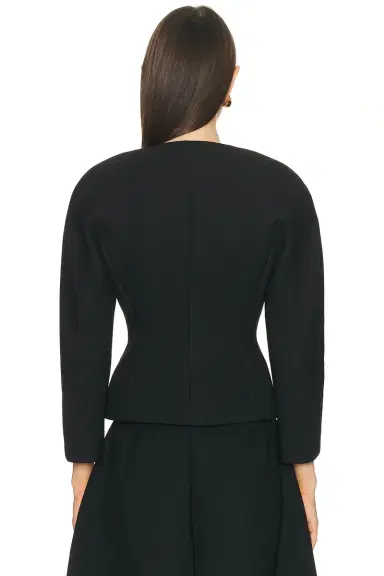 Jacquemus La Petite Veste Ovalo | Thumbnail 3 Jacquemus La Petite Veste Ovalo | Thumbnail 3