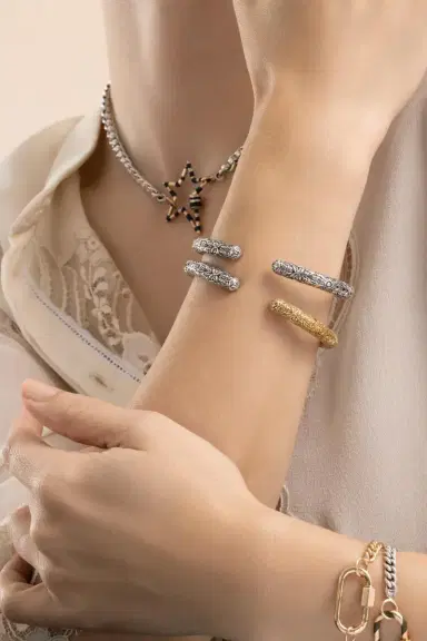 Marla Aaron Embossed Hinged Cuffling | Thumbnail 4 Marla Aaron Embossed Hinged Cuffling | Thumbnail 4