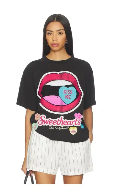 Philcos Sweethearts Kiss Me Tee | Thumbnail 1