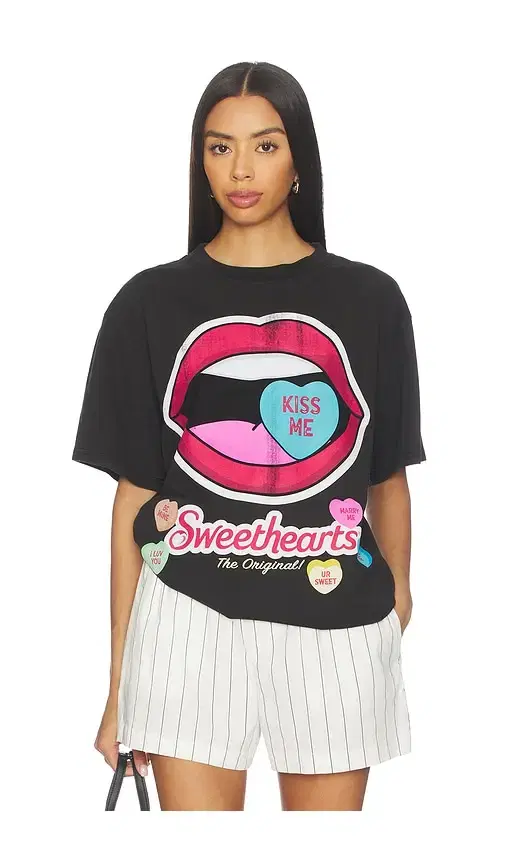 Sweethearts Kiss Me Tee
