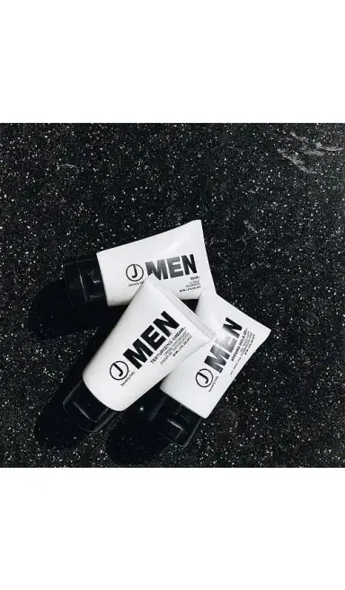 J Beverly Hills MEN Texturizing Cream | Thumbnail 2 J Beverly Hills MEN Texturizing Cream | Thumbnail 2