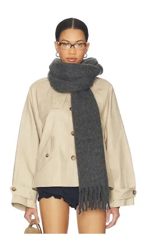 Louisa Scarf