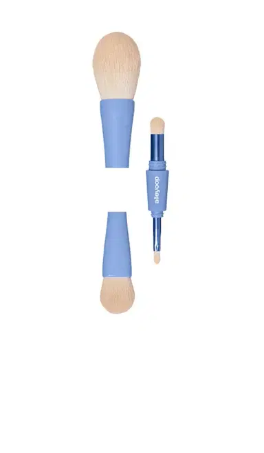 Alleyoop Overachiever 4-in-1 Makeup Brush | Thumbnail 1