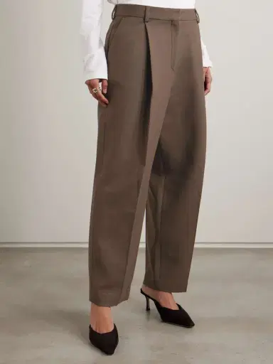 TOTEME Pauli Pleated Twill Tapered Pants | Thumbnail 3 TOTEME Pauli Pleated Twill Tapered Pants | Thumbnail 3