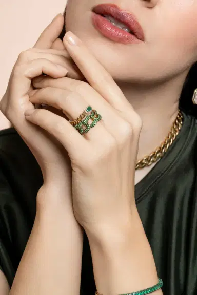 SHAY JEWELRY Emerald Rectangle Baby Link Ring | Thumbnail 2