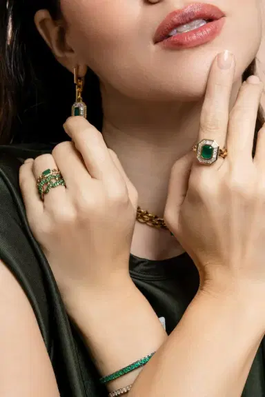 SHAY JEWELRY Emerald Rectangle Baby Link Ring | Thumbnail 3