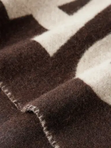 Jacquemus Logo-Print Fringed Wool Scarf - Men | Thumbnail 4 Jacquemus Logo-Print Fringed Wool Scarf - Men | Thumbnail 4