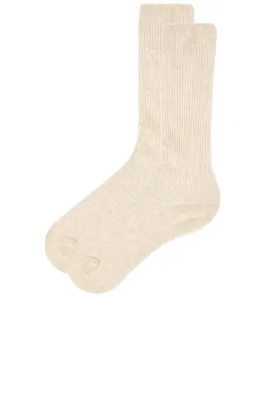 ÉTERNE Classic Rib Socks | Thumbnail 2