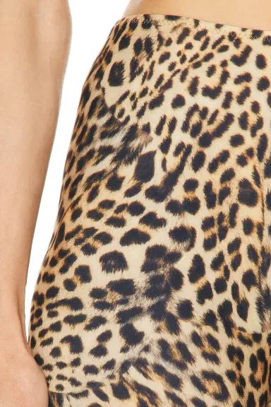 Norma Kamali Capri Legging | Thumbnail 6 Norma Kamali Capri Legging | Thumbnail 6