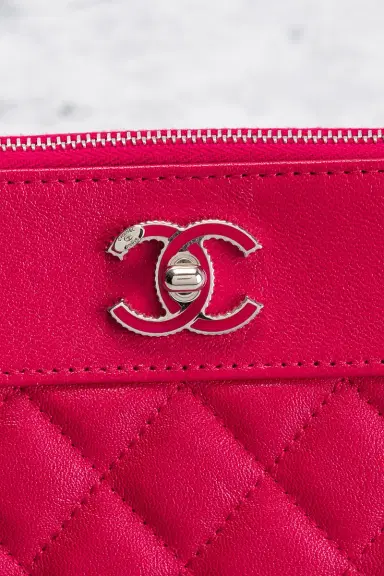 Chanel Chanel Sheepskin Vintage Mademoiselle Medium O Case Clutch | Thumbnail 6 Chanel Chanel Sheepskin Vintage Mademoiselle Medium O Case Clutch | Thumbnail 6