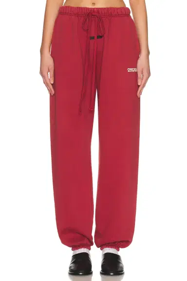 Fear of God Essentials Classic Sweatpant | Thumbnail 1 Fear of God Essentials Classic Sweatpant | Thumbnail 1