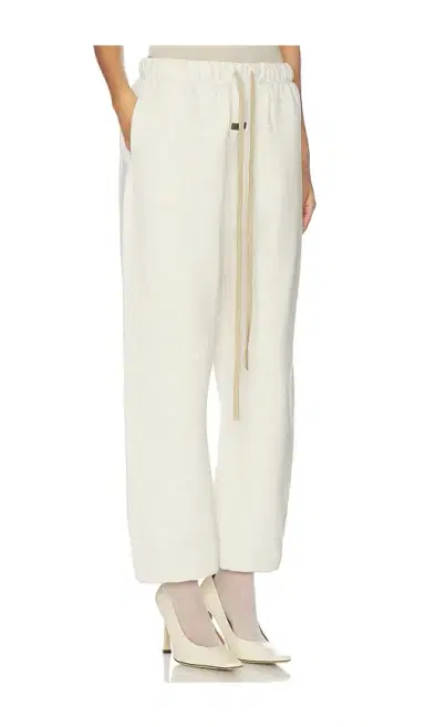 Fear of God Essentials Classic Sweatpant | Thumbnail 2 Fear of God Essentials Classic Sweatpant | Thumbnail 2