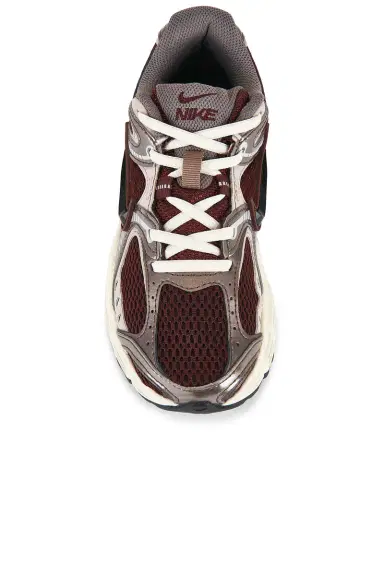 Nike V5 RNR Sneaker | Thumbnail 4