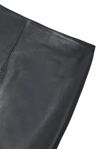 Armarium Women's Jackie Leather Pencil Midi-Skirt - Black | Thumbnail 6 Armarium Women's Jackie Leather Pencil Midi-Skirt - Black | Thumbnail 6