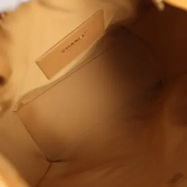 Chanel Chanel Medium 25 Hobo Bag Beige Suede Antique Gold Hardware | Thumbnail 9 Chanel Chanel Medium 25 Hobo Bag Beige Suede Antique Gold Hardware | Thumbnail 9