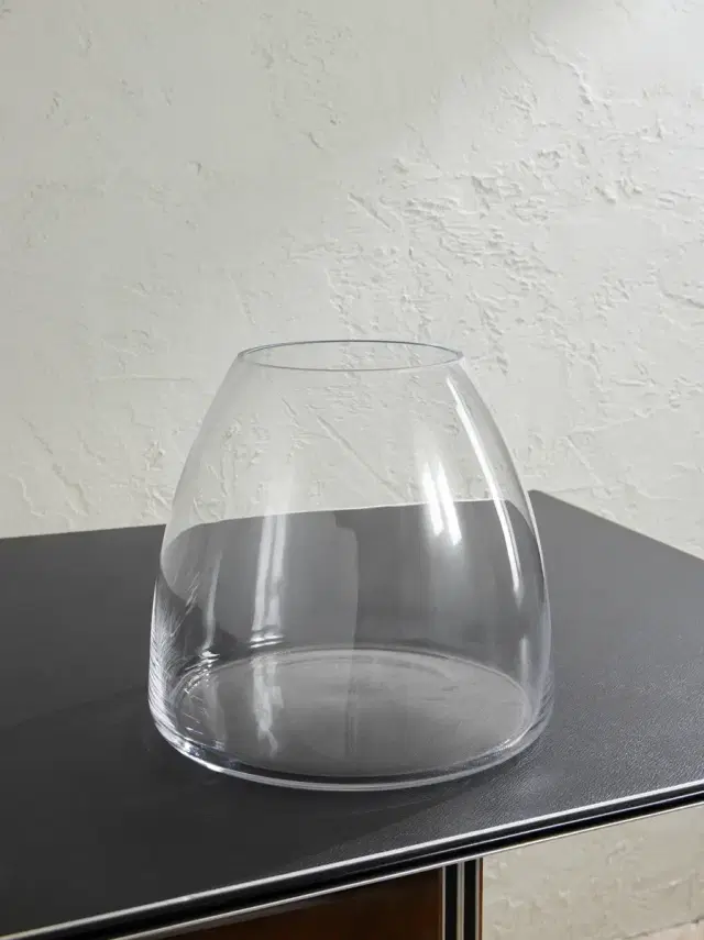 Ralph Lauren Home Sloane Medium Glass Vase - Men