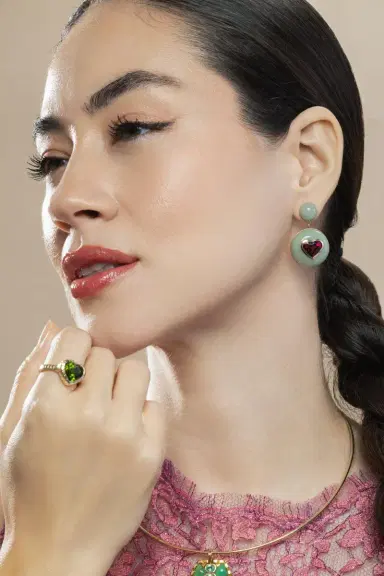 Retrouvaí Green Tourmaline Bezel Heirloom Ring | Thumbnail 2