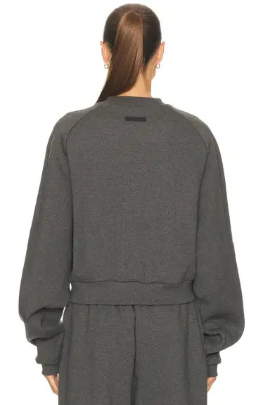 Fear of God Essentials 90's Raglan Sweatshirt | Thumbnail 3 Fear of God Essentials 90's Raglan Sweatshirt | Thumbnail 3