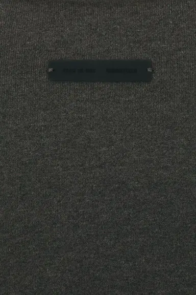 Fear of God Essentials 90's Raglan Sweatshirt | Thumbnail 5 Fear of God Essentials 90's Raglan Sweatshirt | Thumbnail 5