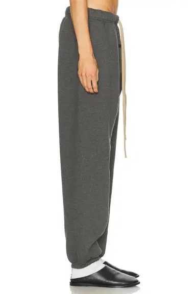 Fear of God Essentials Classic Sweatpant | Thumbnail 3 Fear of God Essentials Classic Sweatpant | Thumbnail 3