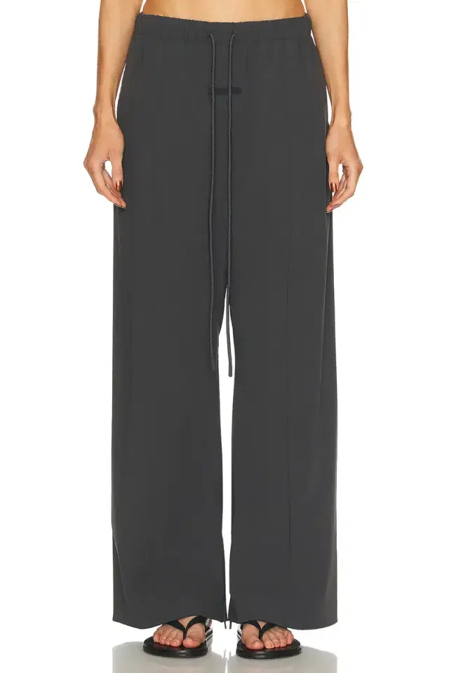 Fear of God ESSENTIALS Relaxed Track Pant