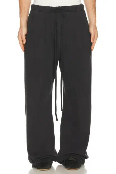 Fear of God Essentials Flare Sweatpant | Thumbnail 4