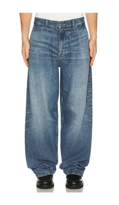 Guess Originals Super Baggy Jeans | Thumbnail 1 Guess Originals Super Baggy Jeans | Thumbnail 1