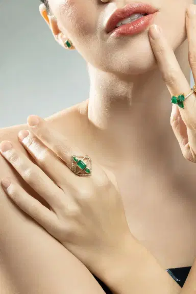 SHAY JEWELRY Emerald Diamond Deco Stacked Ring | Thumbnail 5