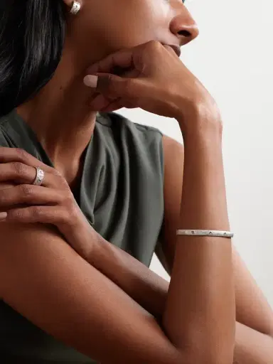 De Beers London Talisman 18-karat White Gold Diamond Bangle | Thumbnail 4