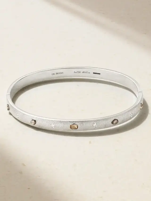 De Beers London Talisman 18-karat White Gold Diamond Bangle