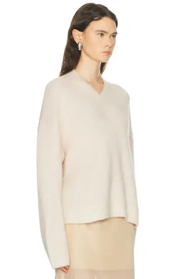 EAVES Jacquie V-neck Sweater | Thumbnail 4 EAVES Jacquie V-neck Sweater | Thumbnail 4