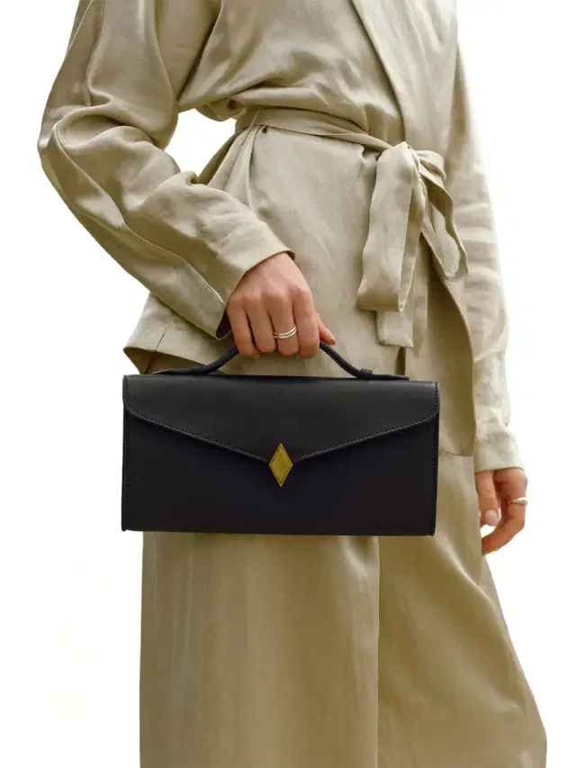 Métier Edge Clutch