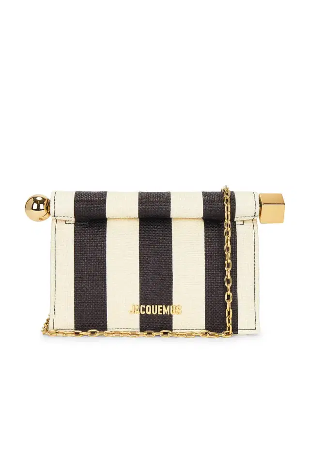 JACQUEMUS La Petite Pochette Rond Carre