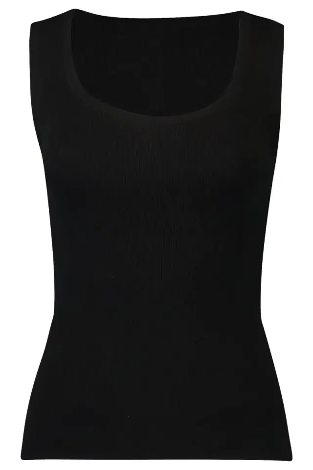 Scoopneck Crop Tank - Black