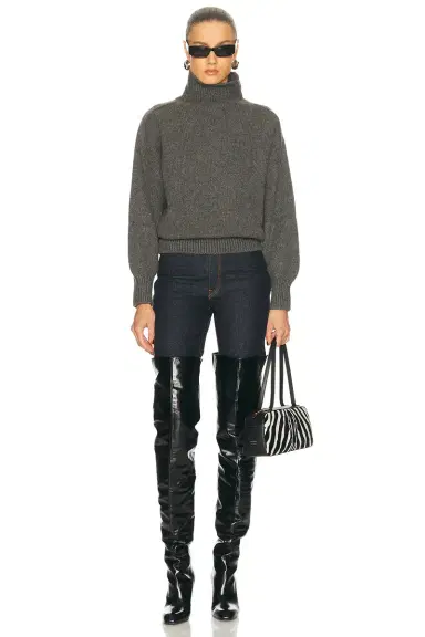 Khaite Willem Cashmere Sweater | Thumbnail 4 Khaite Willem Cashmere Sweater | Thumbnail 4