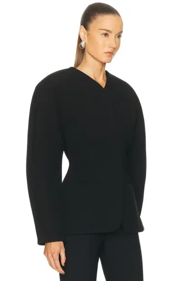 Jacquemus La Veste Ovalo | Thumbnail 2 Jacquemus La Veste Ovalo | Thumbnail 2