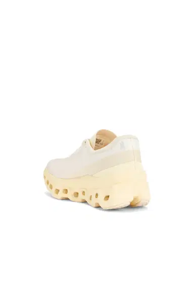 ON Cloudmonster 1 Sneaker | Thumbnail 3 ON Cloudmonster 1 Sneaker | Thumbnail 3