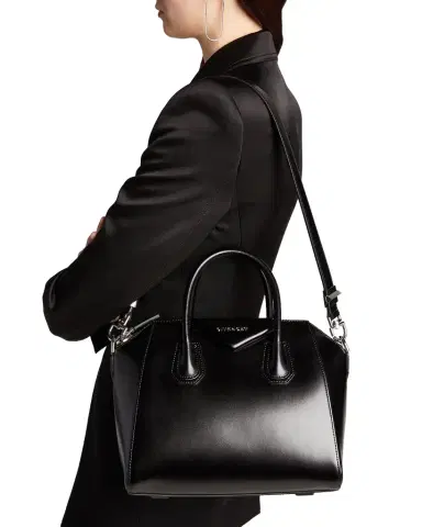 Givenchy Antigona Small Top Handle Bag in Box Leather | Thumbnail 1 Givenchy Antigona Small Top Handle Bag in Box Leather | Thumbnail 1