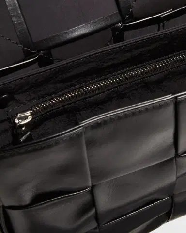 Bottega Veneta Men's Leather Cassette Crossbody Bag | Thumbnail 1 Bottega Veneta Men's Leather Cassette Crossbody Bag | Thumbnail 1