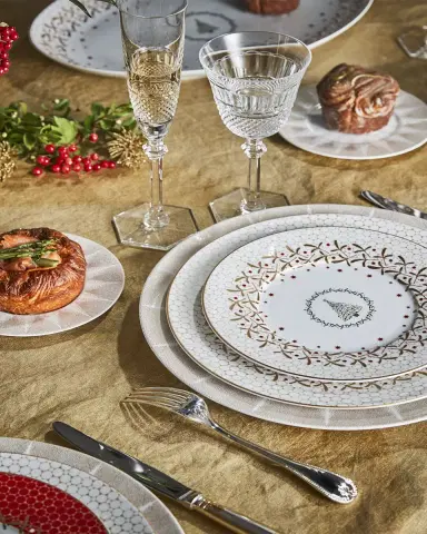 Bernardaud Noel Bread & Butter Plate | Thumbnail 2