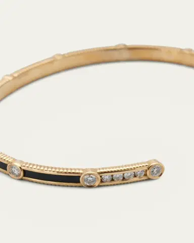 Viltier Rayon Bangle in Onyx, 18K Yellow Gold and Diamonds | Thumbnail 4