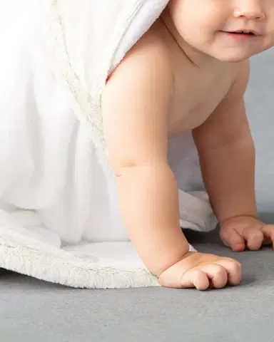 Little Giraffe Luxe Hooded Towel | Thumbnail 2