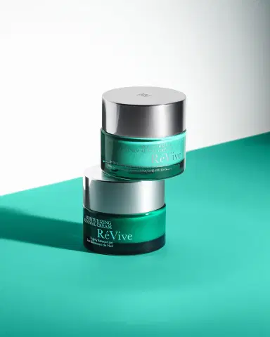 RéVive Moisturizing Renewal Day Cream | Thumbnail 5 RéVive Moisturizing Renewal Day Cream | Thumbnail 5