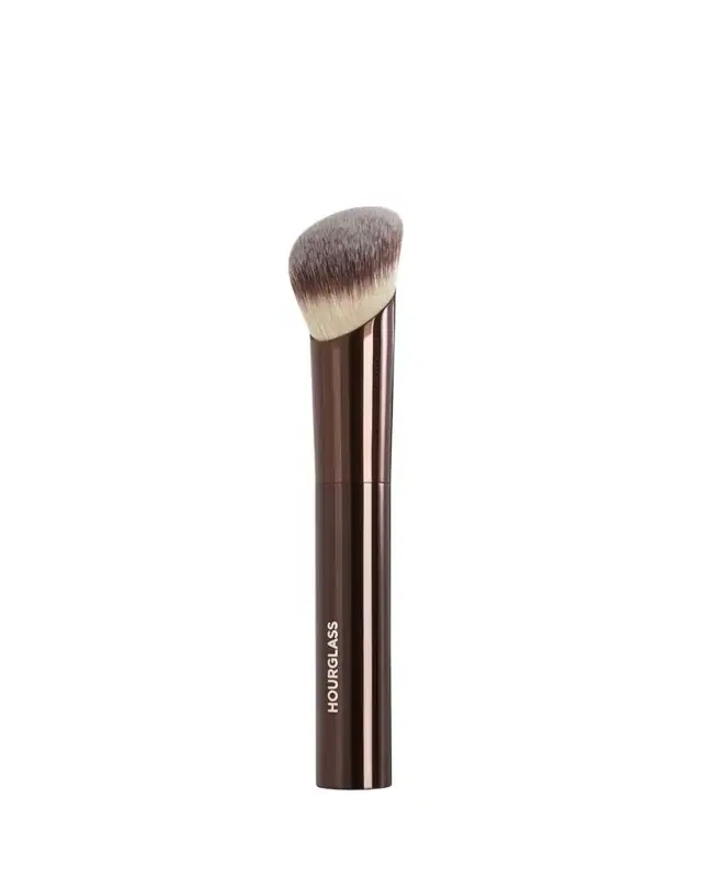 Ambient Soft Glow Foundation Brush