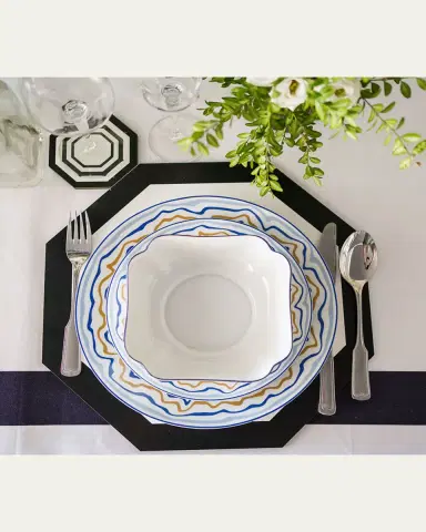 The Lino Lio Dessert Plates, Set of 4 | Thumbnail 2