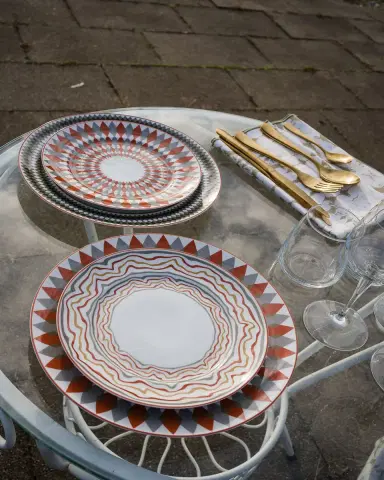 The Lino Lio Dessert Plates, Set of 4 | Thumbnail 2